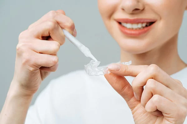 at home teeth whitening kit